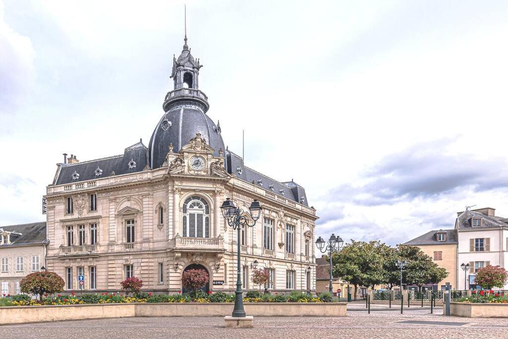Le Saint-Pierre T2 Cosy En Plein Centre Ville Dreux Exterior photo