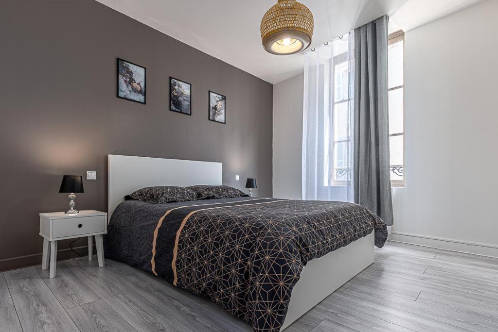 Le Saint-Pierre T2 Cosy En Plein Centre Ville Dreux Exterior photo